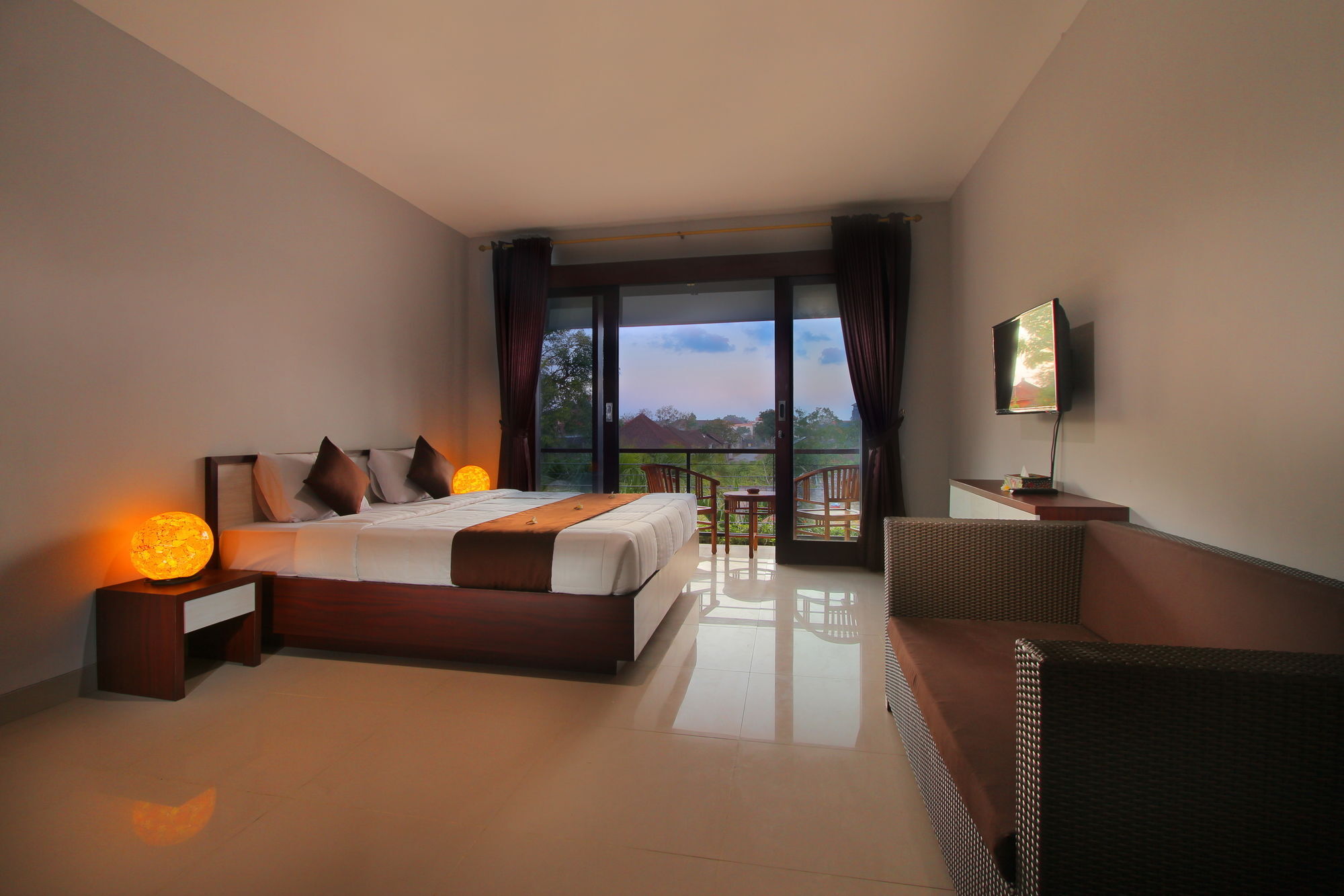 Srikandi Inn Kuta Selatan Exterior photo