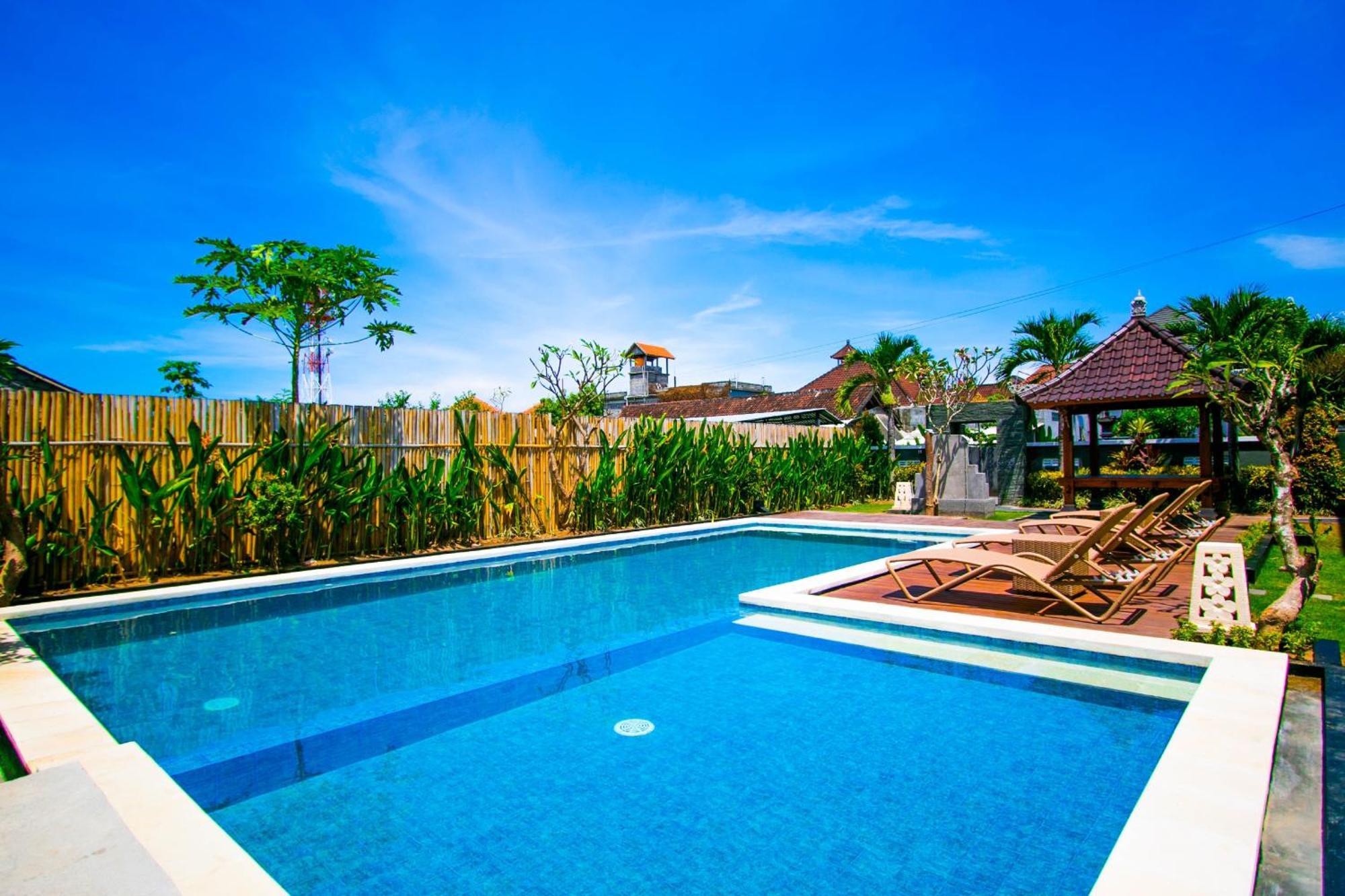 Srikandi Inn Kuta Selatan Exterior photo